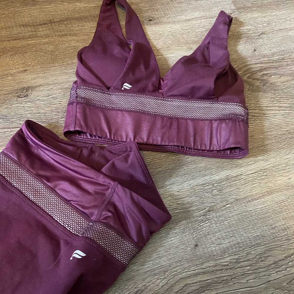 Fabletics sports bra/legging combo extra small
